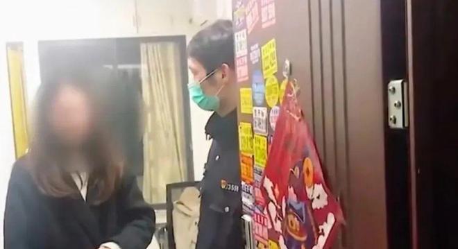 AG真人官网平台女子回家忘带钥匙师傅半夜4点赶来开锁事后女子不给钱还惊动了(图3)